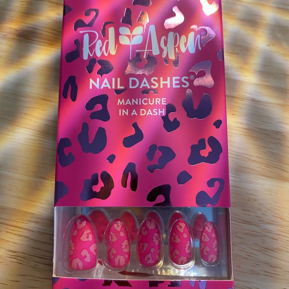 Red Aspen Nail Dashes 
NIB
OTHER DASHES AVAILABLE